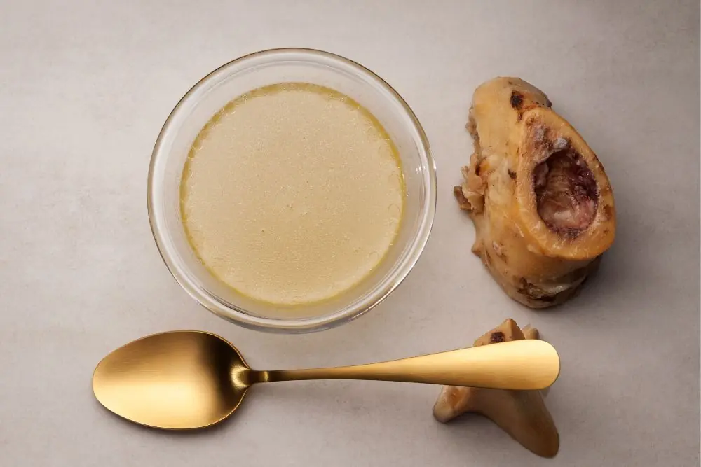 Existen riesgos asociados con el caldo de huesos