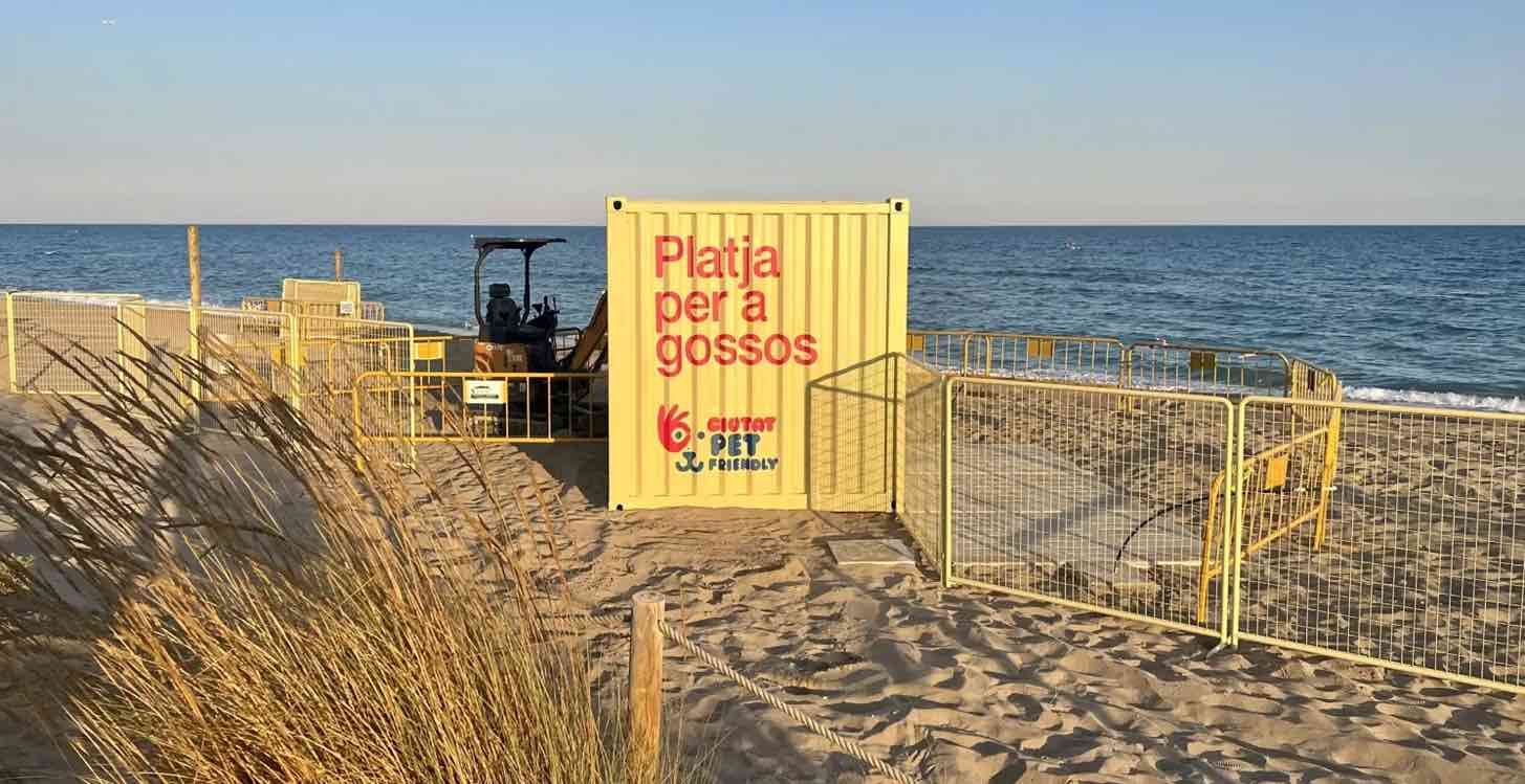 Playa Les Marines para perros en Gavà